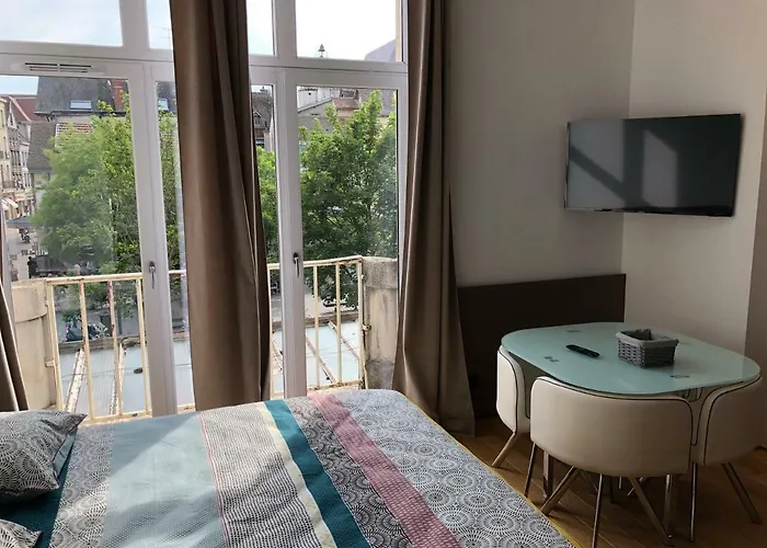 Le Plein Centre Τρουά